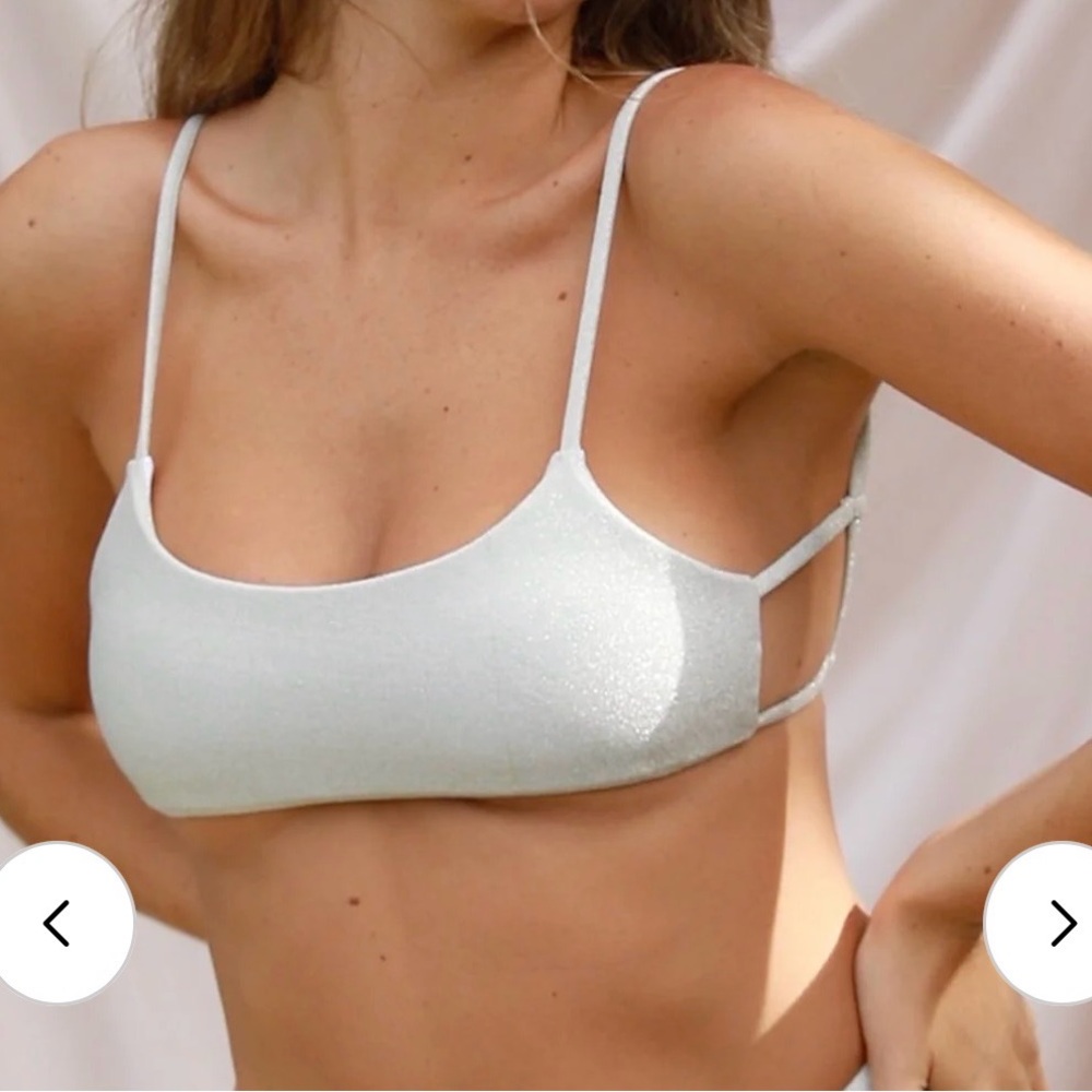 🚢 Wave Babe “Shimmer” Swim Top Size MD – Pearl White ✨🌊 | NWT